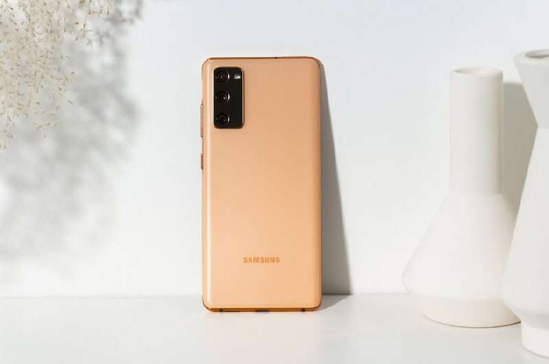 Народный флагман Samsung: 120 Гц, 4500 мАч, IP68, беспроводная зарядка, стереодинамики. Дешевле Xiaomi!