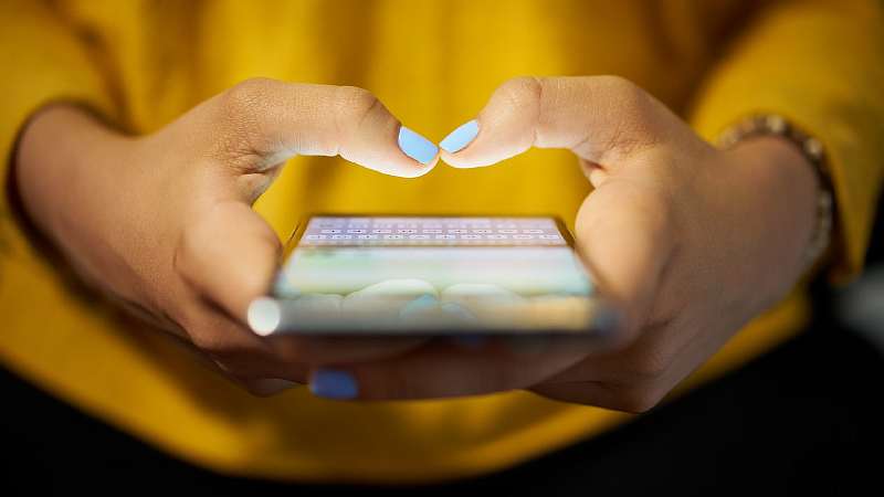 В WhatsApp можно отправлять сообщения, которые сами удаляются. Как их включить?