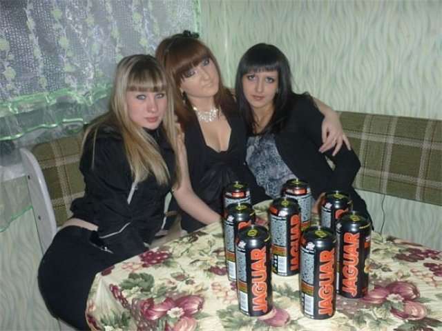 5 самых отвратительных алкогольных напитков из нулевых, которые многим нравились