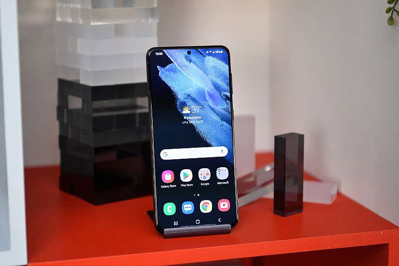 Вышел Samsung Galaxy S21. Здесь все подробности о главном Android флагмане