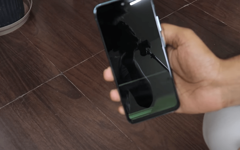 У Redmi Note 10 внезапная проблема. Он чудовищно хрупкий, китайцы сэкономили на корпусе
