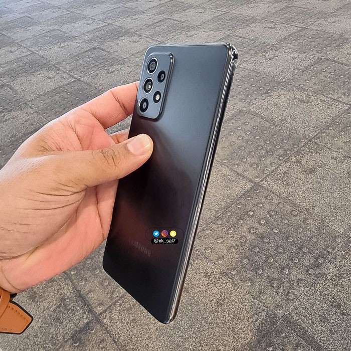 Зацените Samsung Galaxy A52. Он выглядит как флагман и впечатляет характеристиками