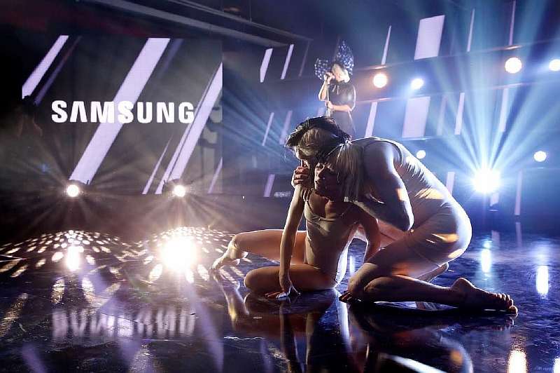 Танки, косметика и свой Диснейленд. Что необычного делает Samsung, кроме смартфонов?