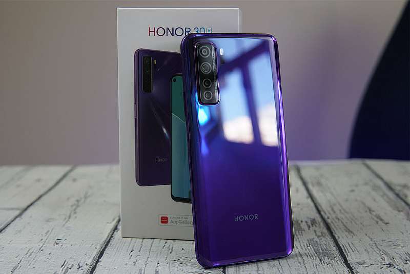 Телефоны HONOR задешево распродают на Tmall. Собрали лучшие скидки и промокоды