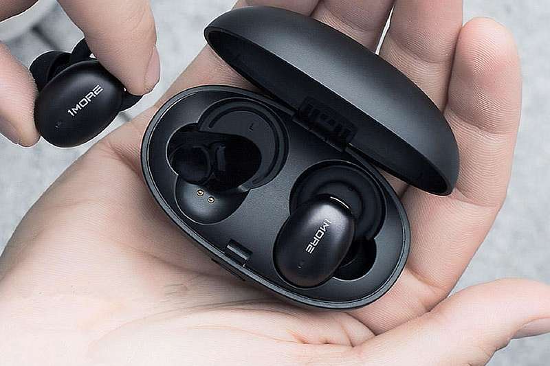 Беспроводные наушники 1MORE сказочно подешевели. Это убийцы AirPods за 1000 рублей