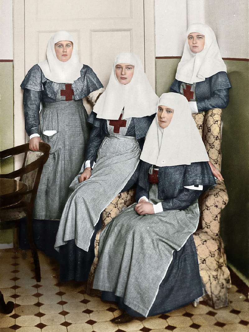 История оживает в цвете! Посмотрите, какие чудеса творит со старинными фотографиями мастерица из России