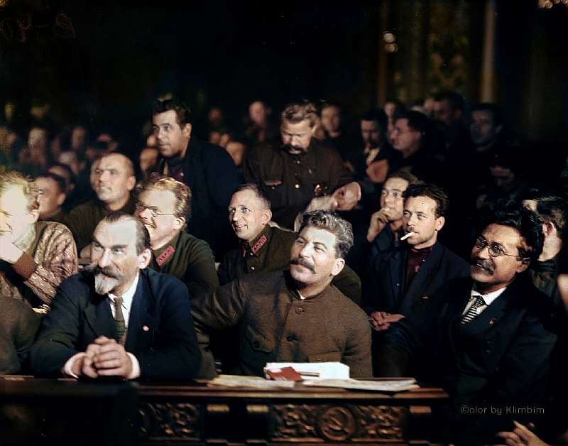 История оживает в цвете! Посмотрите, какие чудеса творит со старинными фотографиями мастерица из России