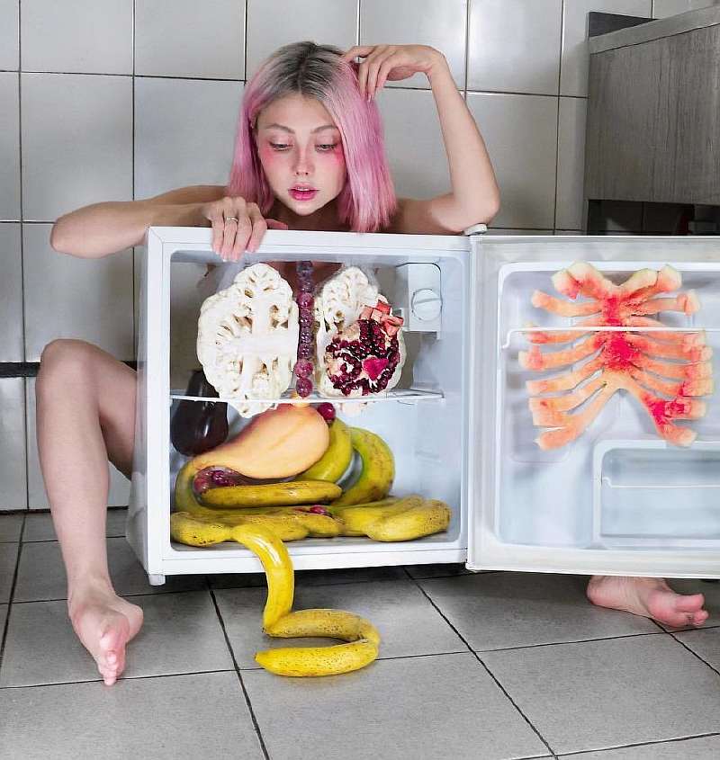 Девушка из России собрала 4.5 миллиона подписчиков в Instagram, делая удивительные фотографии без всякого фотошопа