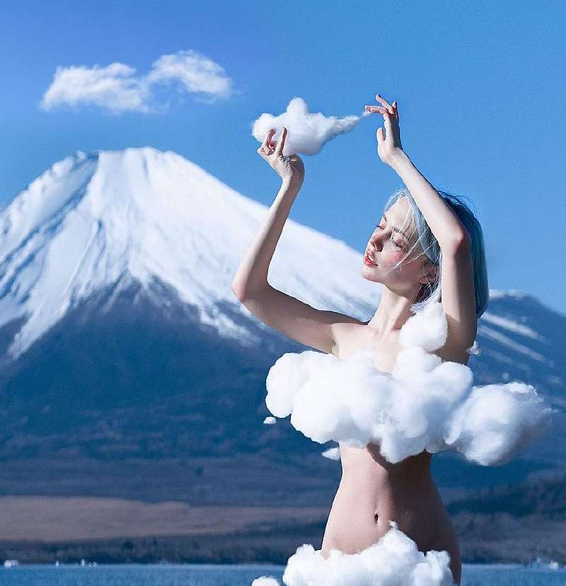 Девушка из России собрала 4.5 миллиона подписчиков в Instagram, делая удивительные фотографии без всякого фотошопа