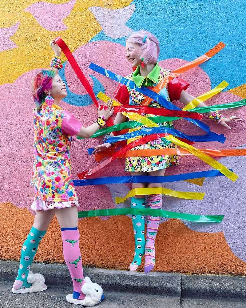 Девушка из России собрала 4.5 миллиона подписчиков в Instagram, делая удивительные фотографии без всякого фотошопа