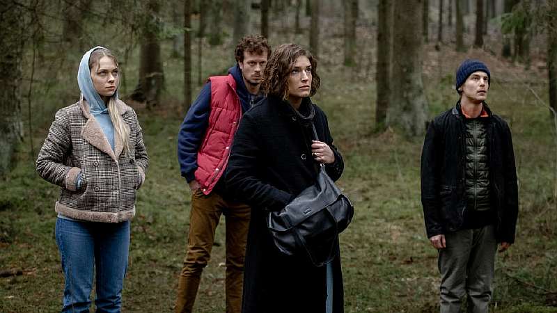 Рейтинг новых сериалов 2021 года. Лучшие новинки, которые уже вышли