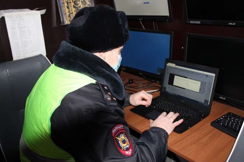 Испанцев начали сажать в тюрьму за пиратскую версию Windows. А в России такое может быть?
