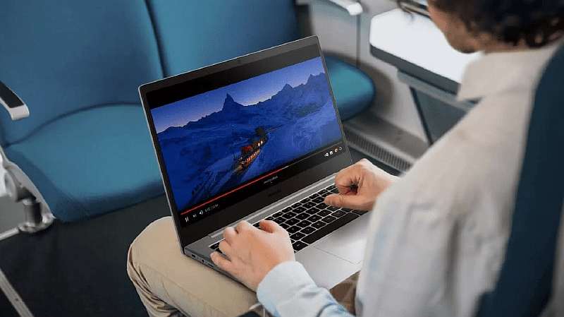 Samsung выпустила легкий ультрабук Galaxy. Это убийца MacBook Air за 350$