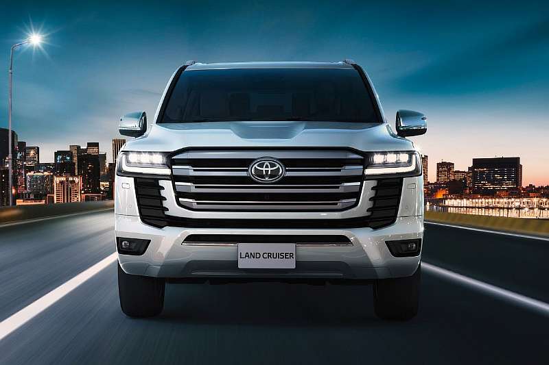 Toyota представила новый Land Cruiser 300. Фото и видео легендарного внедорожника