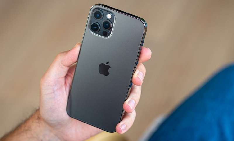Бескомпромиссный iPhone 12 лихо подешевел в Мегафоне. Таких скидок нет нигде