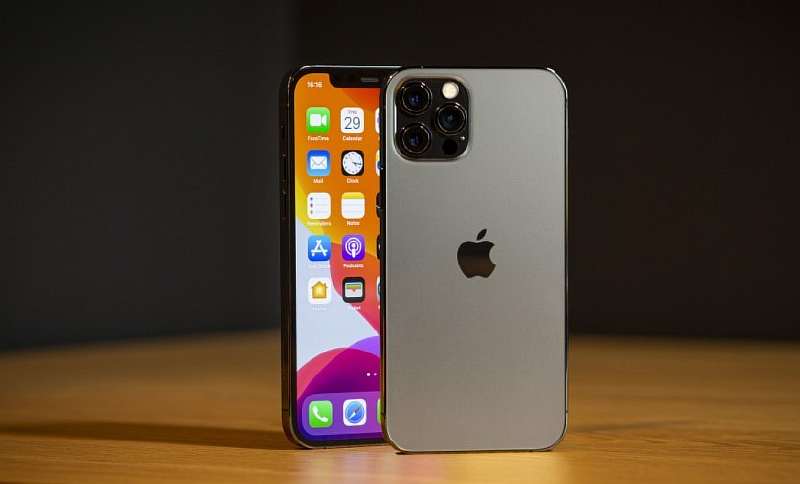 Бескомпромиссный iPhone 12 лихо подешевел в Мегафоне. Таких скидок нет нигде