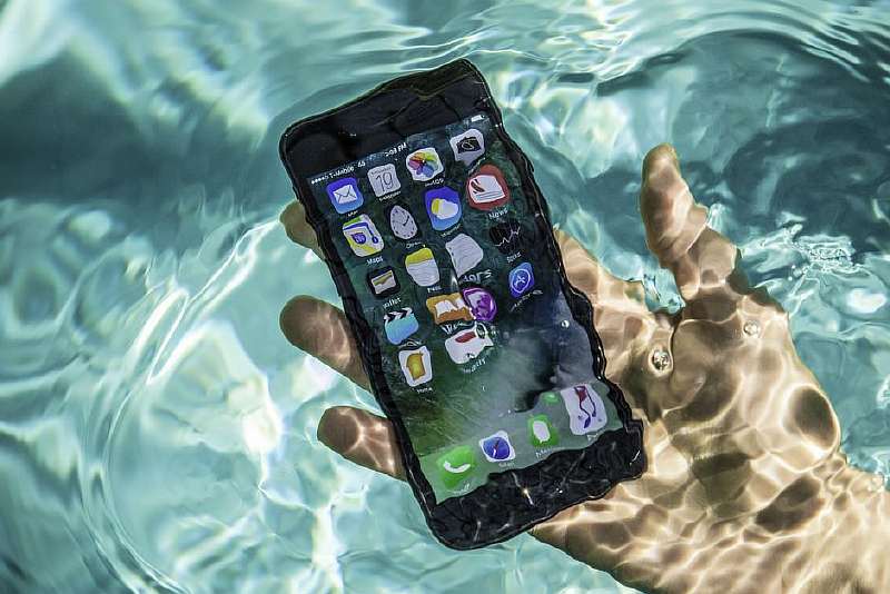 Это приложение покажет, есть ли в вашем смартфоне водонепроницаемость
