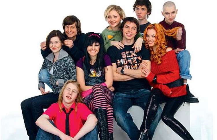 15 лучших сериалов про школу, которые показывают жизнь современных подростков