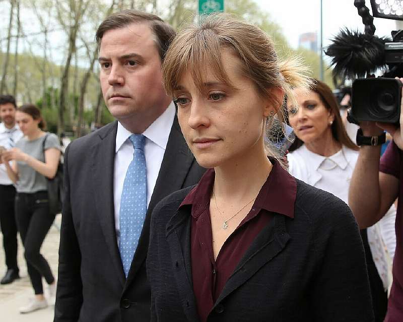 Звезду сериалов посадили в тюрьму. Актриса организовала секс-культ и вербовала туда женщин