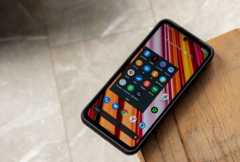 Неубиваемый смартфон Nokia приехал в Россию. Он практичный и неприлично дорогой