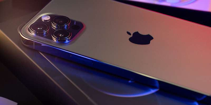 Бояться не надо? Apple объяснила, как именно будет проверять фото на ваших iPhone