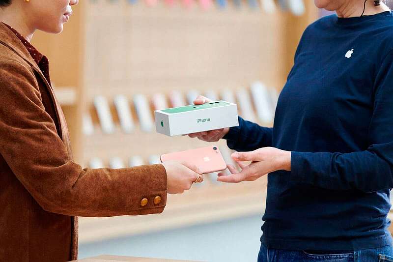 Запланированное устаревание. Как производители делают дорогие вещи одноразовыми