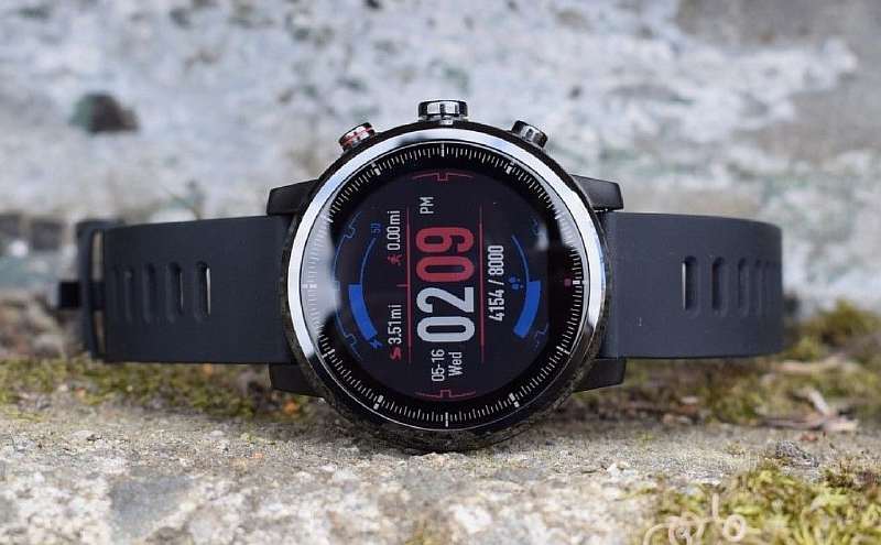 Amazfit Stratos рухнули в цене. Классику смарт-часов распродают за копейки