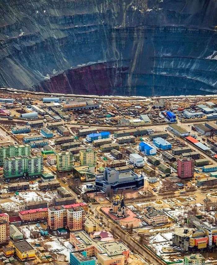 35 гигантских вещей, которые необъяснимо пугают и вызывают мегалофобию