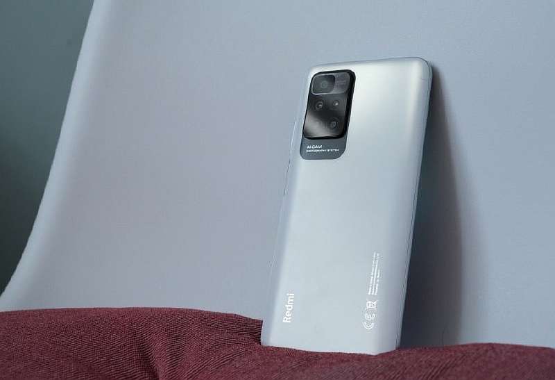 Redmi 10 официально приехал в Россию. Цена кусается, но дают подарок