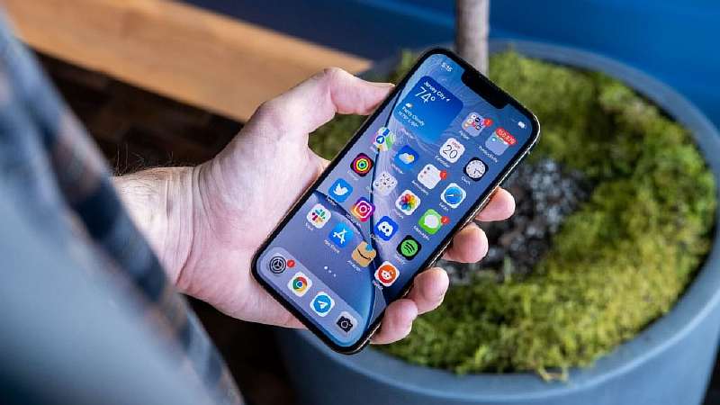 Роскачество определило лучший смартфон. iPhone 13 Pro Max уделал все Android-флагманы