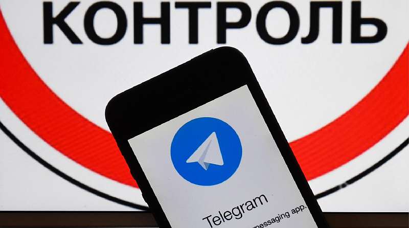 WhatsApp и Telegram по паспорту. Власти ограничили россиянам доступ к мессенджерам
