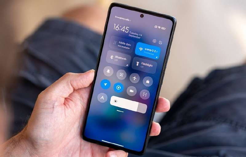МТС избавляется от флагмана Xiaomi. Дают скидку, кэшбек и кучу подарков