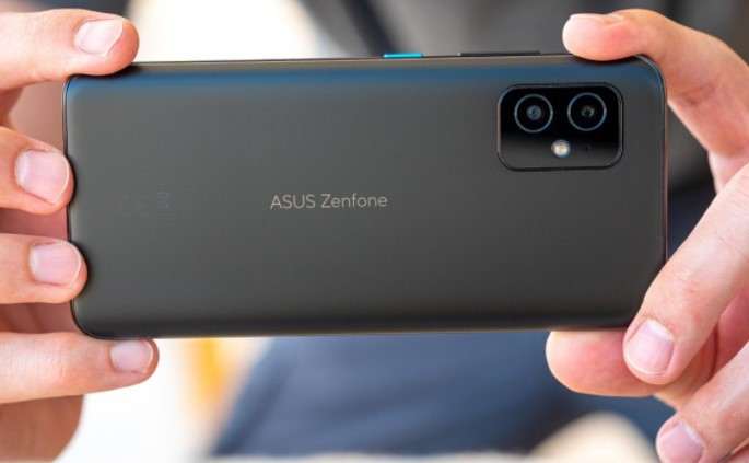 Флагман Asus ZenFone распродают с большой скидкой 11.11. Запоминайте секретный промокод