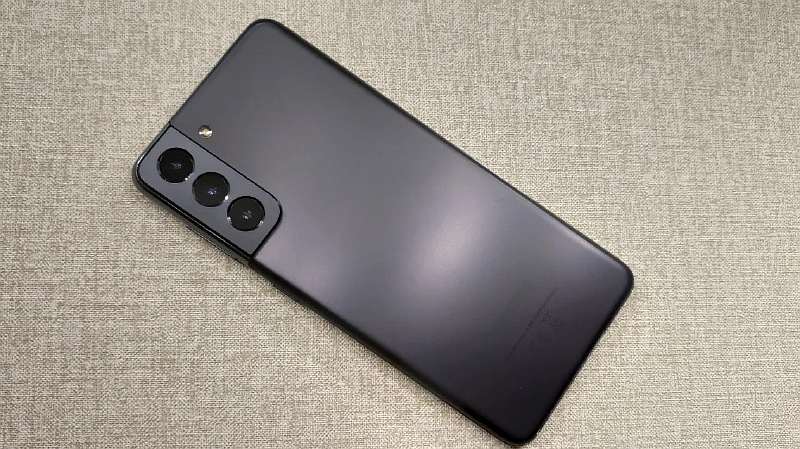 Мегафон избавляется от Samsung Galaxy S21. Флагман распродают по ультранизкой цене