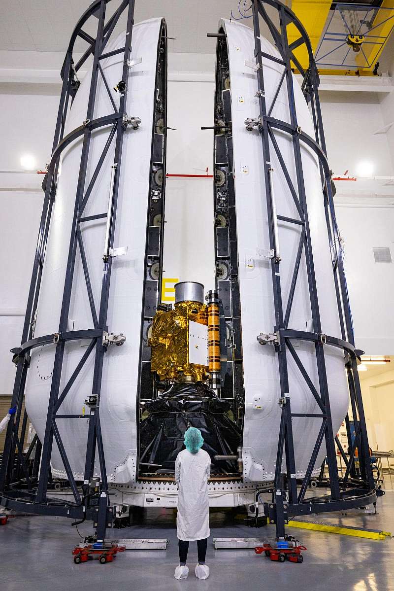 NASA запустила в космос зонд-камикадзе, чтобы протаранить летящий к Земле астероид