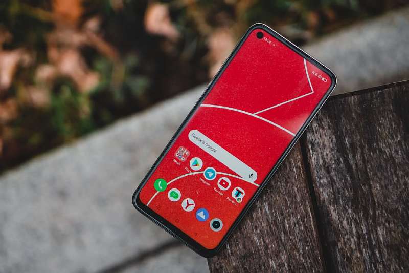 Неизвестный смартфон выносит всех конкурентов Samsung и Xiaomi. Это будущий хит Черной пятницы