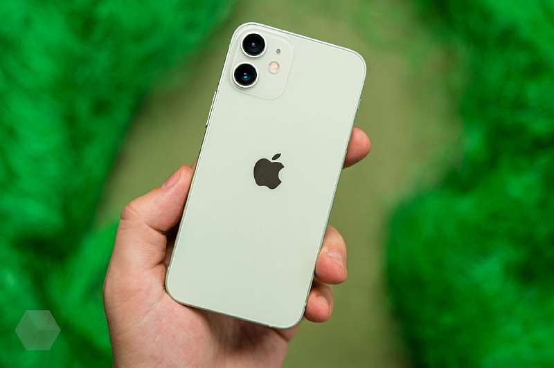 Мегафон избавляется от iPhone 12 Mini. Цены ниже нет нигде