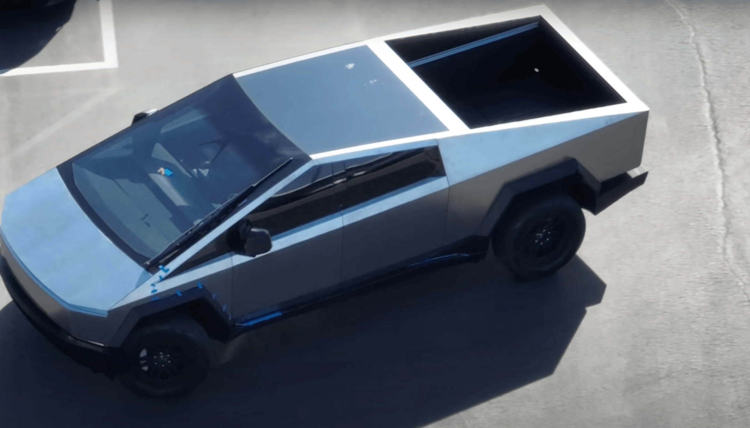 Новый дизайн Tesla Cybertruck расстроил соцсети. Изменениями недоволен даже Илон Маск