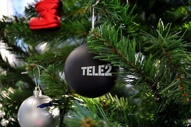 Tele2 открыл тариф «Новогодний» за 250 рублей в месяц. Выгоднее конкурентов?