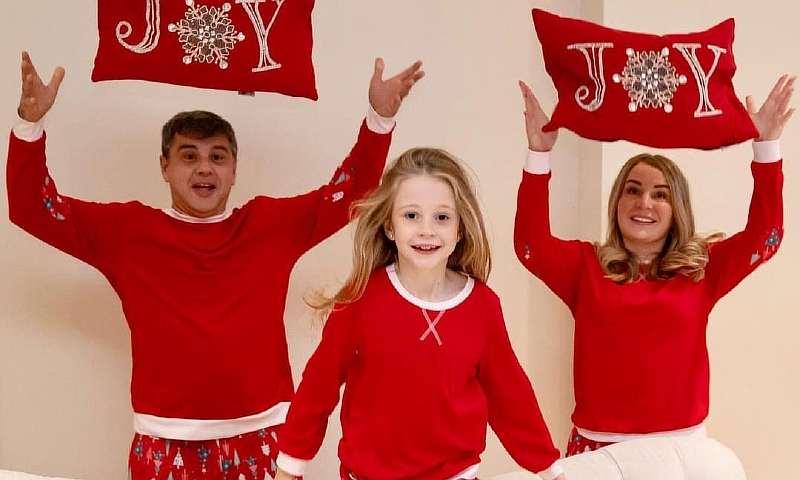 Кто такая Настя Радзинская? 7-летняя россиянка заработала $28 миллионов на Youtube