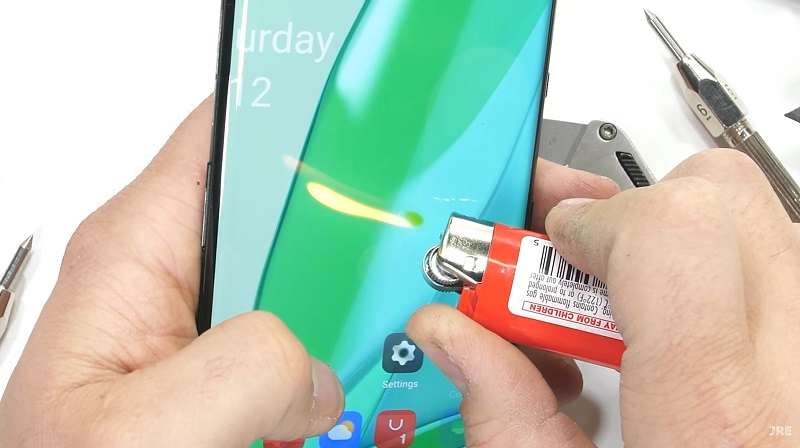 OnePlus 10 Pro провалил испытания на прочность. Флагман просто переломился пополам