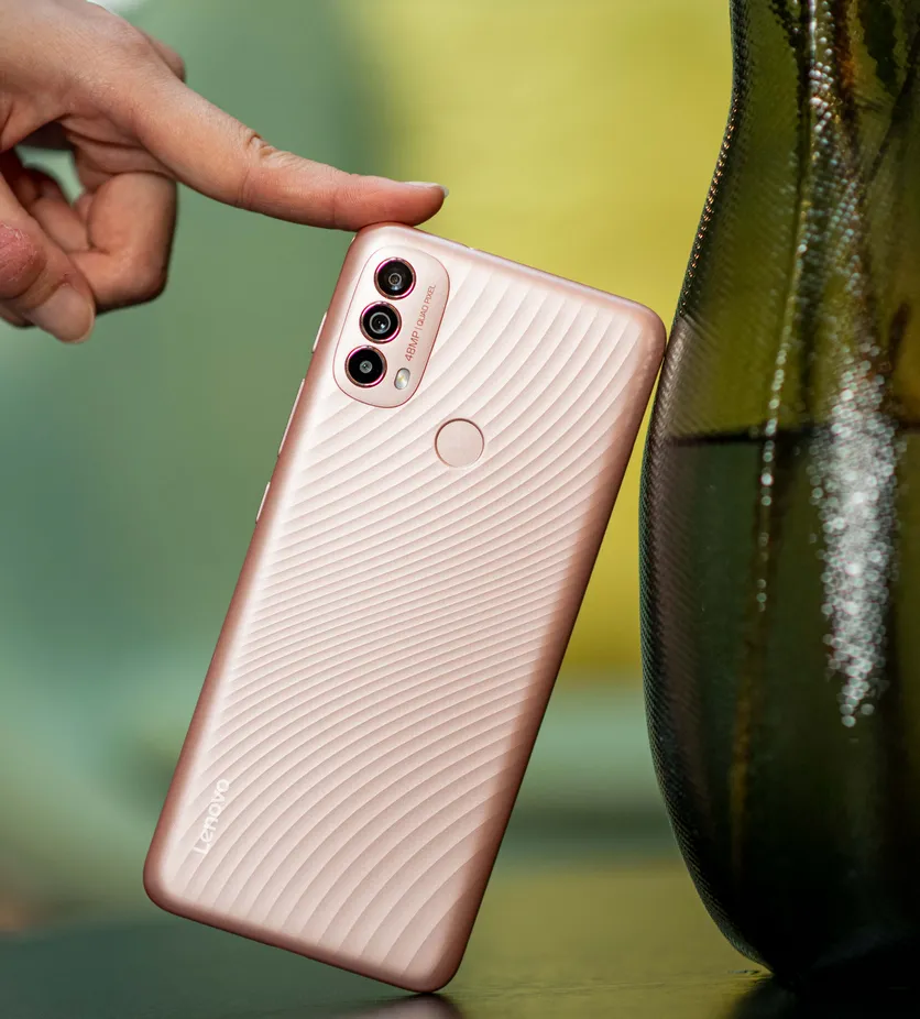 Lenovo сделала толковый бюджетник: дешевый, с чистым Android и мощным АКБ