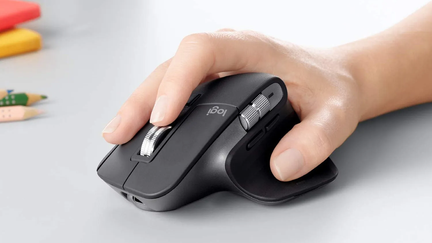 Рекордные скидки на Logitech MX Master. Это почти идеальная компьютерная мышь