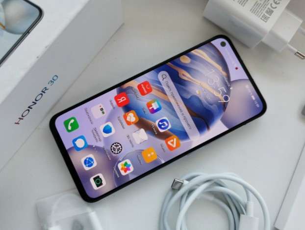 МТС за копейки распродает Honor 30. Кому флагман по цене бюджетника?