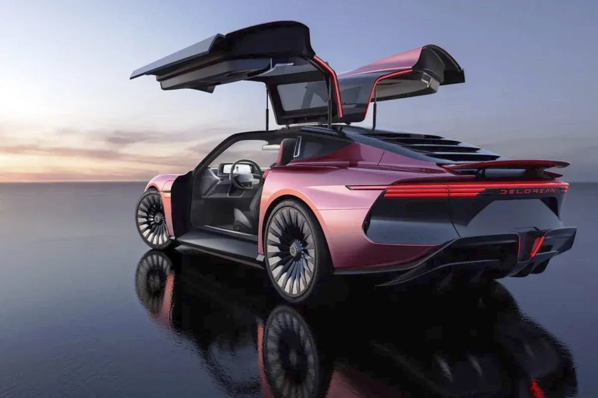 Представлен DeLorean Alpha5 – электрический наследник легендарной машины времени. Фото