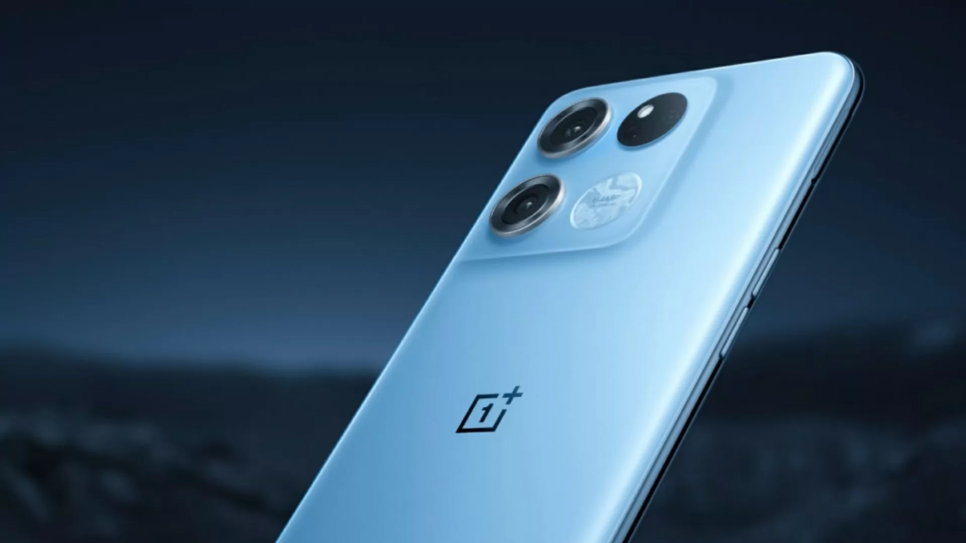 Новейший OnePlus подешевел на AliExpress. Это мощный субфлагман с 120-герцовым экраном