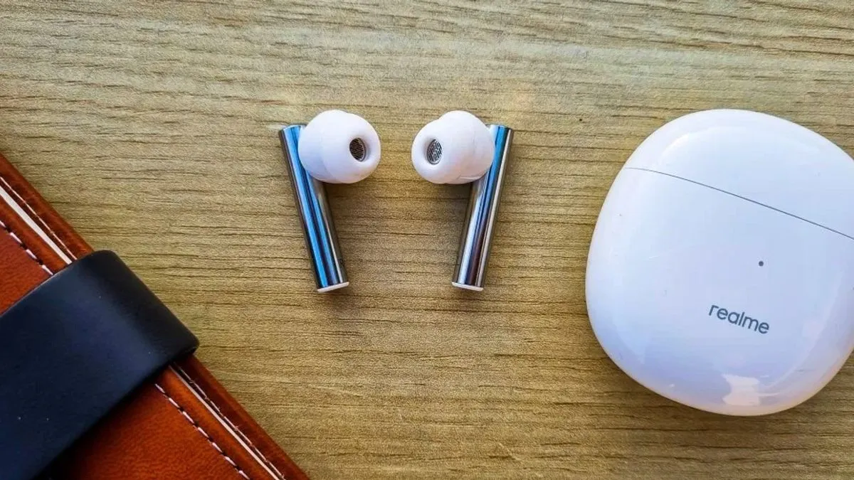 TWS-наушники Realme обесценились на AliExpress. Это дешевая и качественная замена AirPods