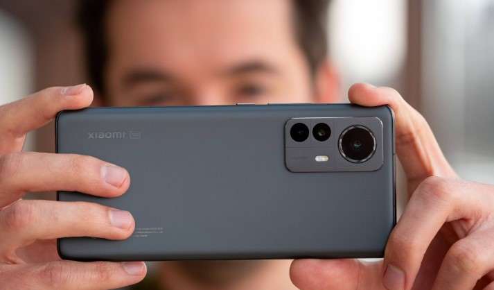 Xiaomi 12 Pro наконец подешевел. AliExpress распродает флагман с огромной скидкой