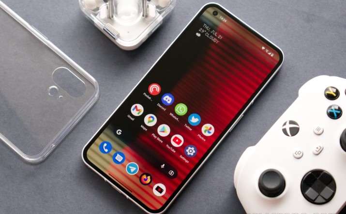Nothing Phone (1) появился на AliExpress. Сколько стоит будущий бестселлер?