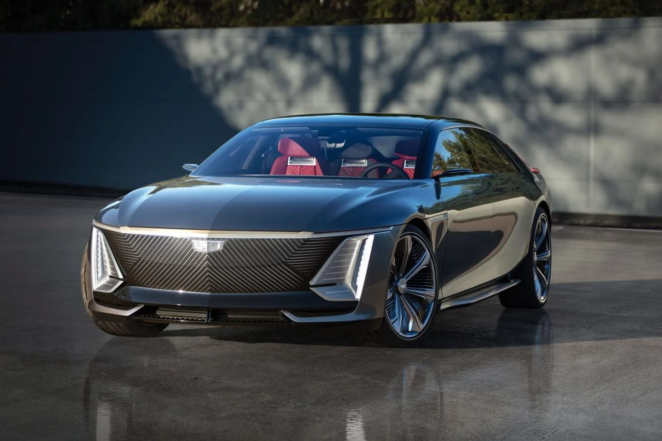 Электрический Cadillac Celestiq выглядит как роскошный автомобиль из Cyberpunk 2077
